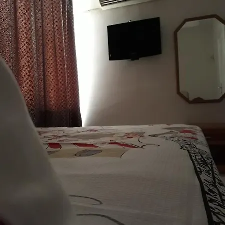 Hotel Alyans 2*